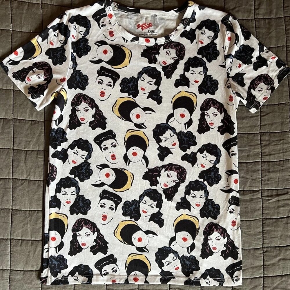 Rupaul’s Drag Race Unisex T-shirt Violet Chachki Drag Queen All Over Design NEW